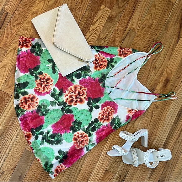 Show Me Your MuMu | Criss Cross Applesauce Dress in Catus Bloom - Picture 4 of 6